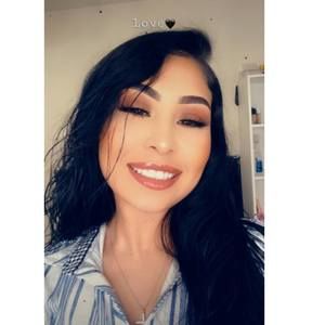 Meet your Posher, Adriana